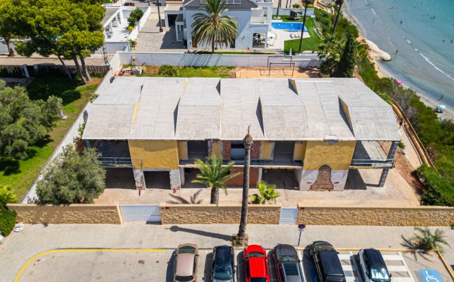Resale - Villa -
Cabo Roig - Costa Blanca