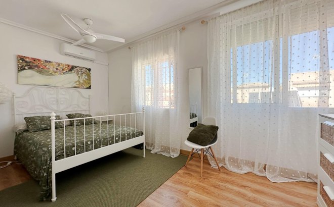 Resale - Semi Detached -
Orihuela Costa - La Zenia