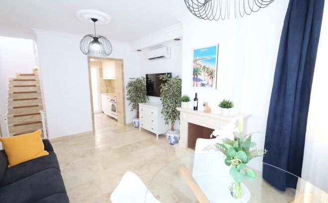 Resale - Villa -
Orihuela Costa - Costa Blanca