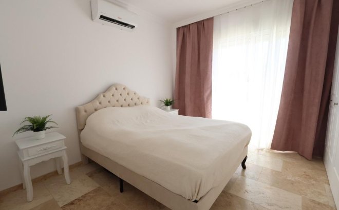 Resale - Villa -
Orihuela Costa - Costa Blanca