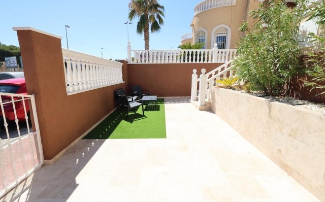 Resale - Villa -
Orihuela Costa - Costa Blanca