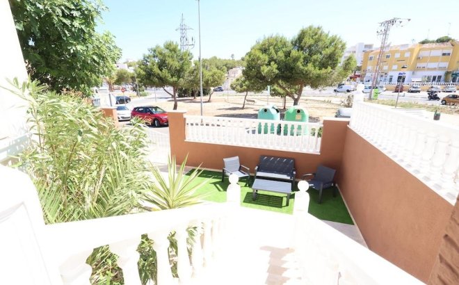 Resale - Villa -
Orihuela Costa - Costa Blanca