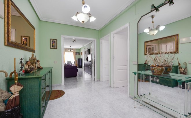 Resale - Apartment -
Torrevieja - Antonio Machado