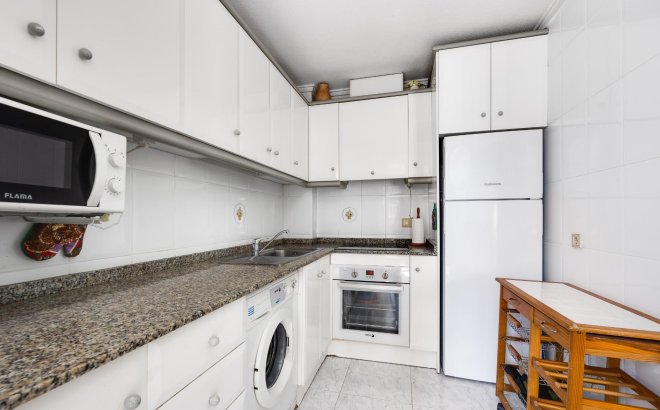 Resale - Apartment -
Torrevieja - Antonio Machado