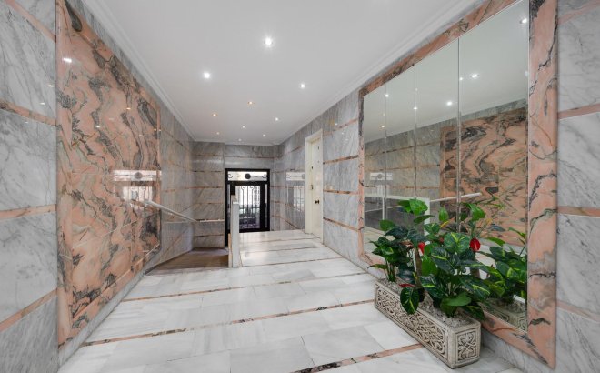 Resale - Apartment -
Torrevieja - Antonio Machado