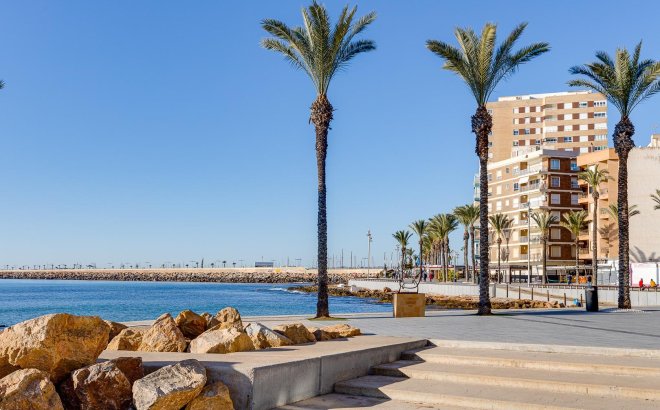 Resale - Apartment -
Torrevieja - Antonio Machado