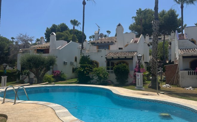 Resale - Villa -
Orihuela Costa - Costa Blanca