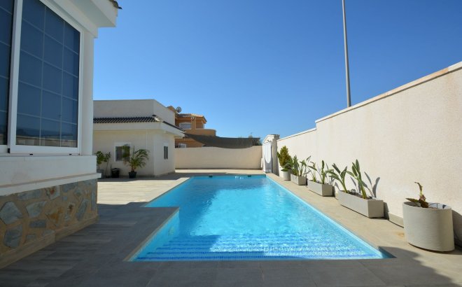 Resale - Villa -
Ciudad Quesada - Costa Blanca