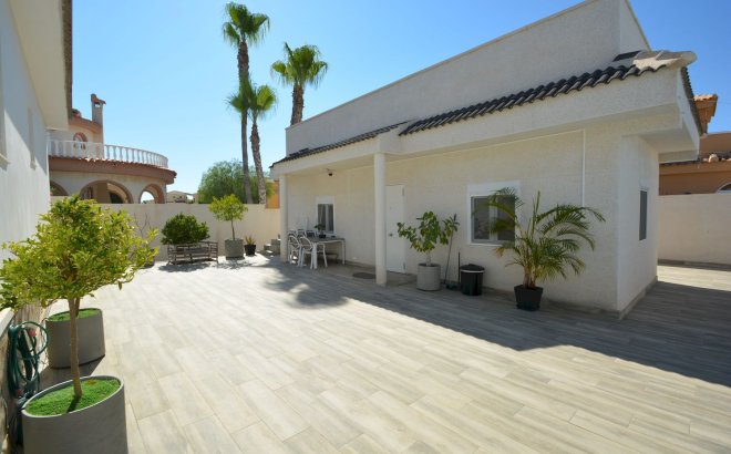 Resale - Villa -
Ciudad Quesada - Costa Blanca