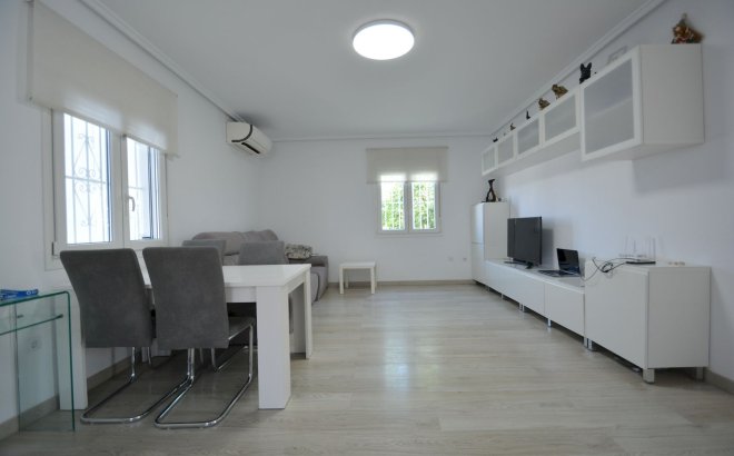 Resale - Villa -
Ciudad Quesada - Costa Blanca