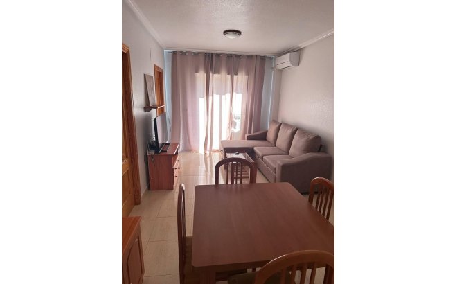 Resale - Apartment -
Torrevieja - Centro