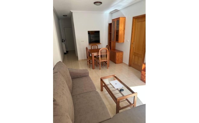 Resale - Apartment -
Torrevieja - Centro