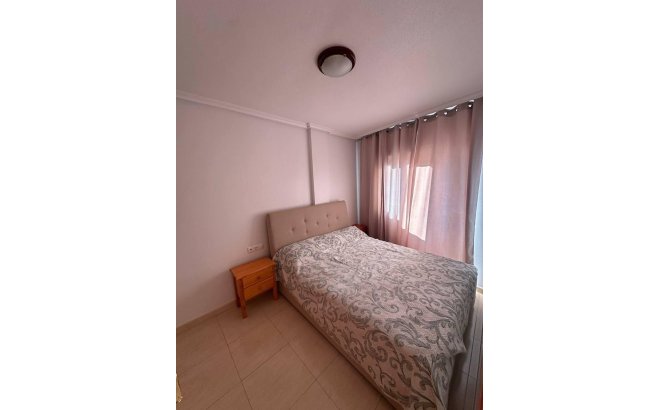 Resale - Apartment -
Torrevieja - Centro