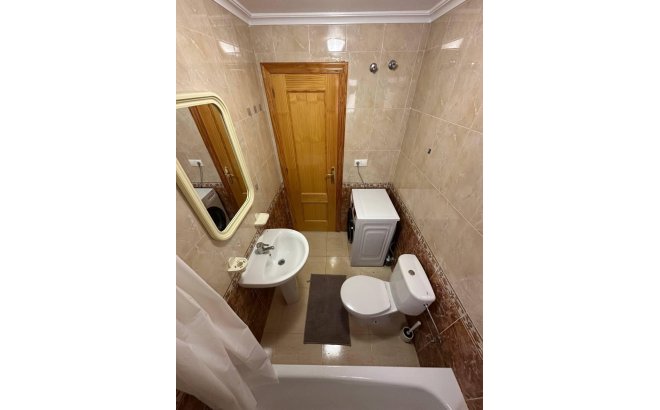 Resale - Apartment -
Torrevieja - Centro