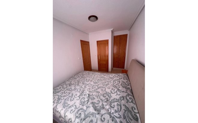 Resale - Apartment -
Torrevieja - Centro