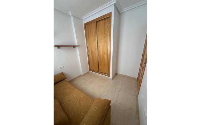 Resale - Apartment -
Torrevieja - Centro
