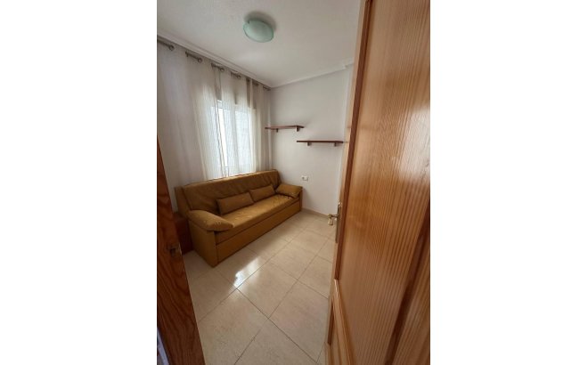 Resale - Apartment -
Torrevieja - Centro
