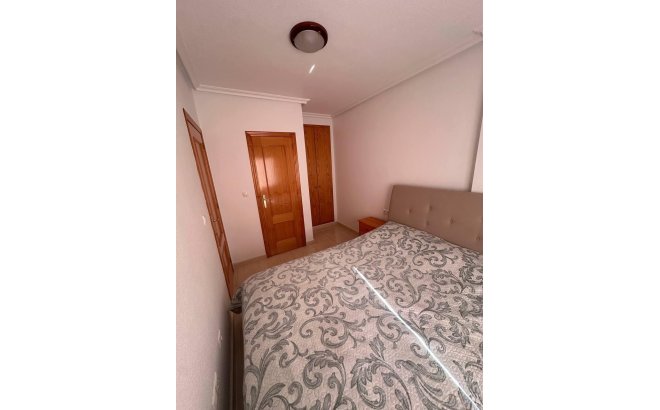 Resale - Apartment -
Torrevieja - Centro