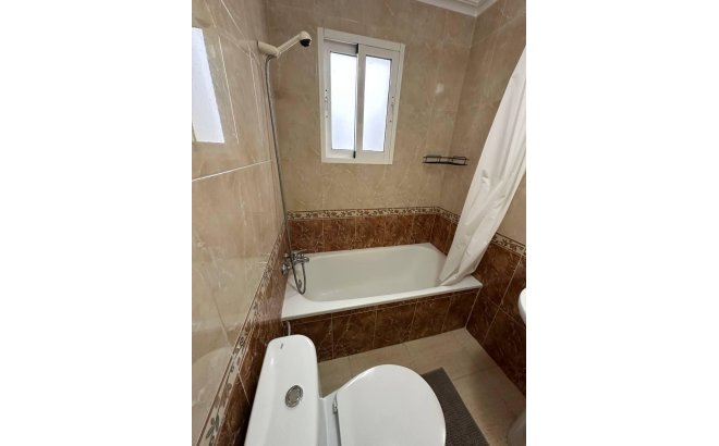 Resale - Apartment -
Torrevieja - Centro