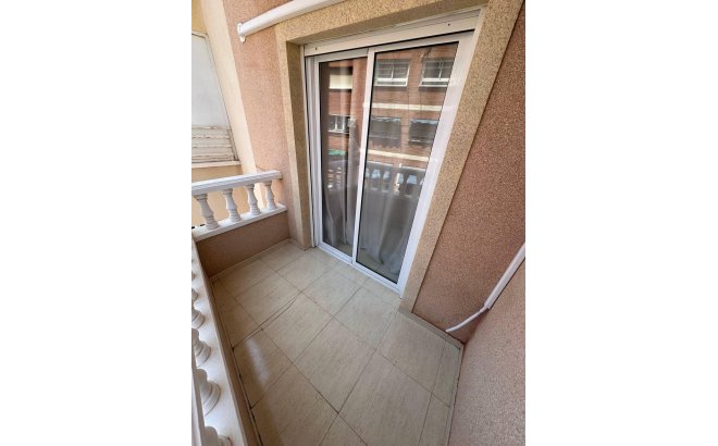 Resale - Apartment -
Torrevieja - Centro
