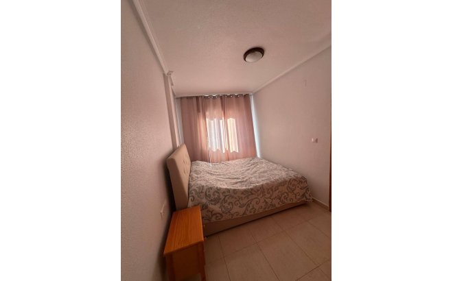 Resale - Apartment -
Torrevieja - Centro