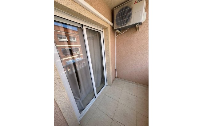 Resale - Apartment -
Torrevieja - Centro
