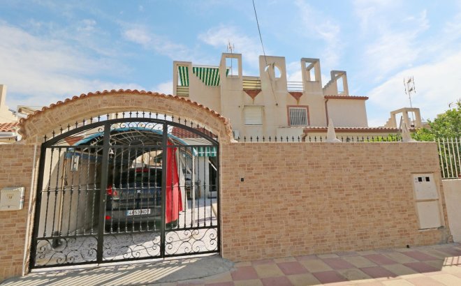 Resale - Quad House -
Torrevieja - Torretas