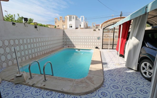 Resale - Quad House -
Torrevieja - Torretas