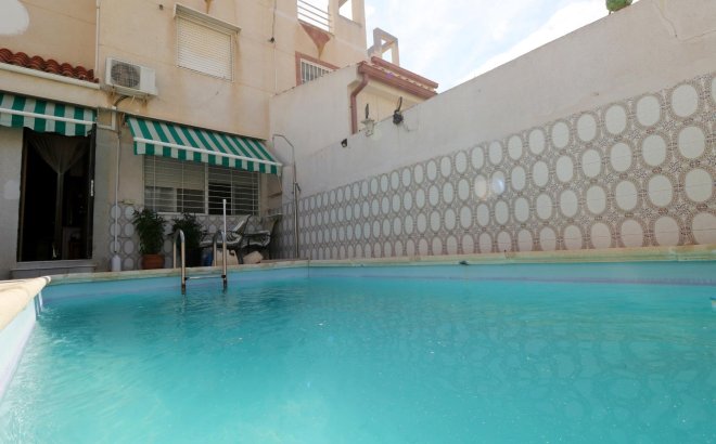 Resale - Quad House -
Torrevieja - Torretas