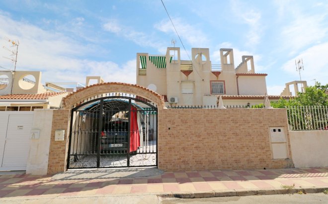 Resale - Quad House -
Torrevieja - Torretas