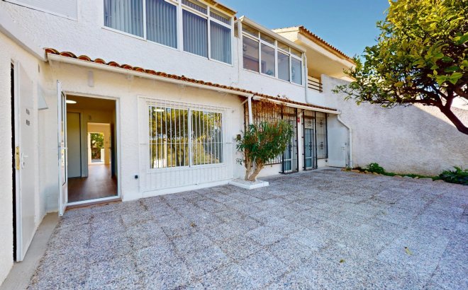 Resale - Bungalow -
Orihuela Costa - Villamartín