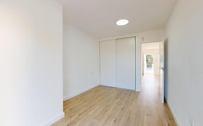 Resale - Bungalow -
Orihuela Costa - Villamartín
