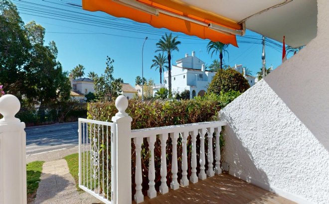 Resale - Bungalow -
Orihuela Costa - Villamartín