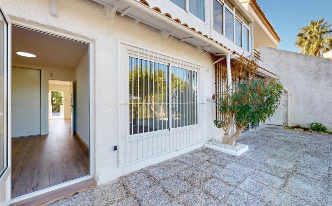 Resale - Bungalow -
Orihuela Costa - Villamartín