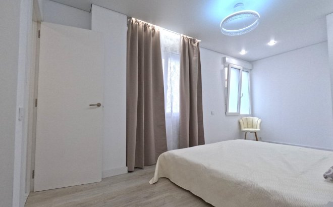 Resale - Apartment -
Torrevieja - Acequion