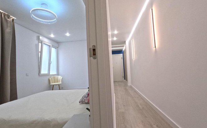 Resale - Apartment -
Torrevieja - Acequion
