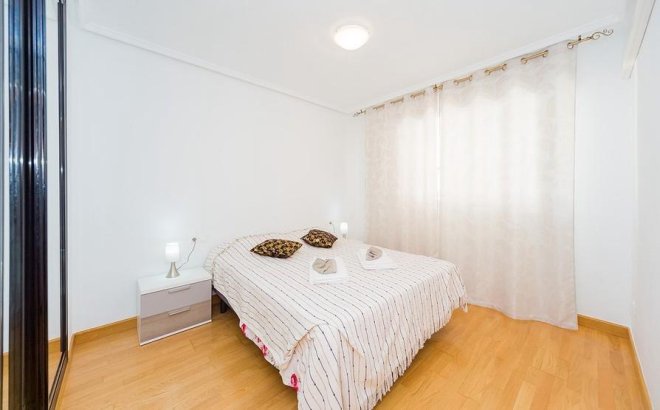 Resale - Apartment -
Torrevieja - Playa del Cura