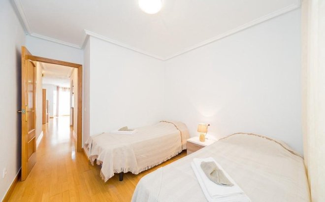 Resale - Apartment -
Torrevieja - Playa del Cura