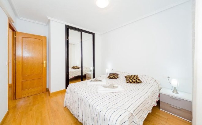 Resale - Apartment -
Torrevieja - Playa del Cura