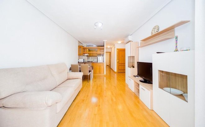 Resale - Apartment -
Torrevieja - Playa del Cura