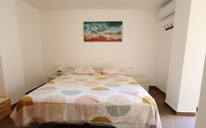Resale - Apartment -
Torrevieja - Costa Blanca