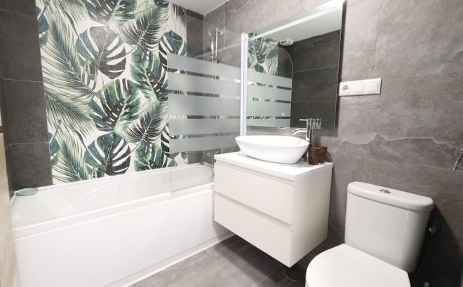 Resale - Apartment -
Torrevieja - Costa Blanca