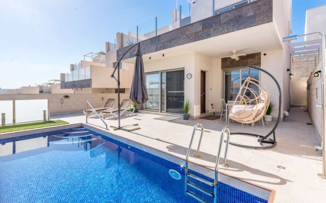 Resale - Villa -
Orihuela Costa - Costa Blanca