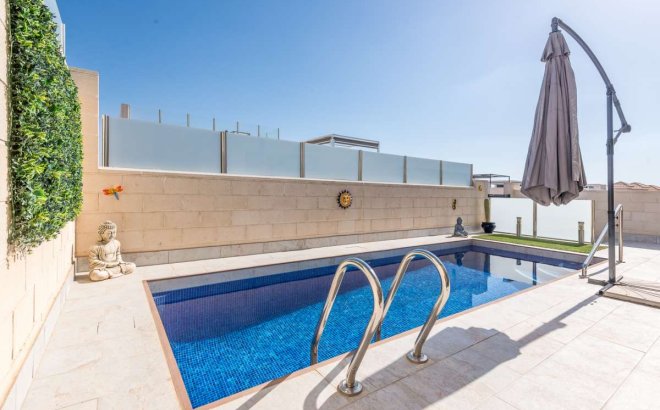 Resale - Villa -
Orihuela Costa - Costa Blanca