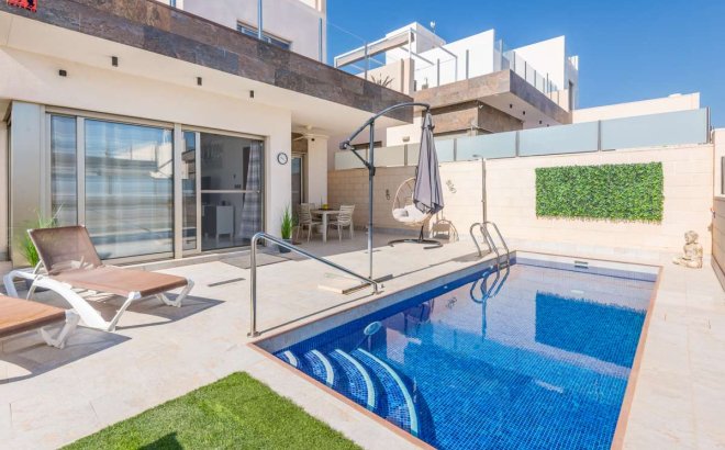 Resale - Villa -
Orihuela Costa - Costa Blanca