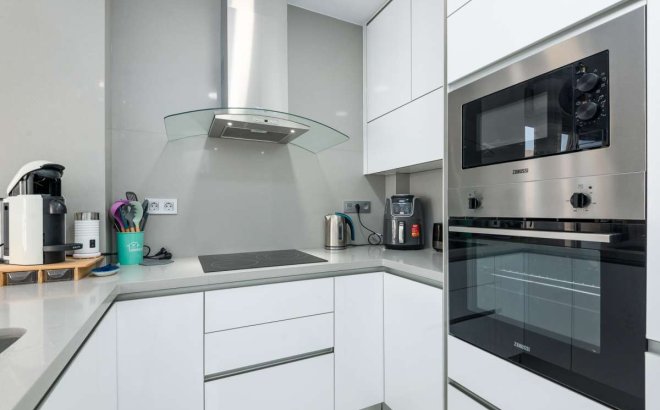 Resale - Villa -
Orihuela Costa - Costa Blanca