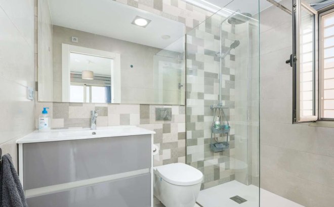 Resale - Villa -
Orihuela Costa - Costa Blanca