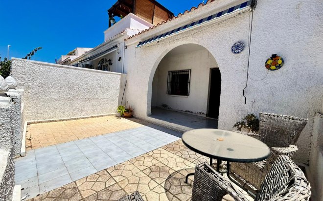 Resale - Bungalow -
Torrevieja - Costa Blanca