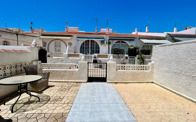 Resale - Bungalow -
Torrevieja - Costa Blanca
