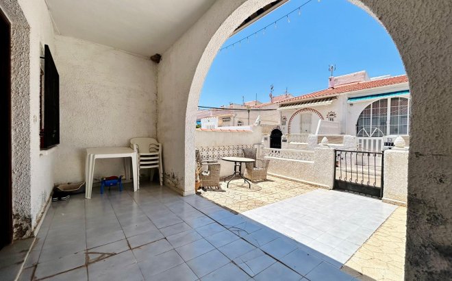 Resale - Bungalow -
Torrevieja - Costa Blanca
